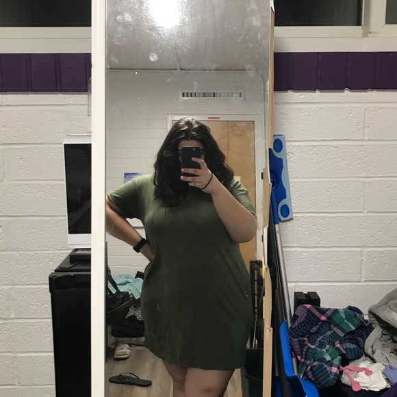 Green shirt dress - Picture 1 of 2